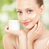 8 Tips for Picking the Right Anti-Aging Products