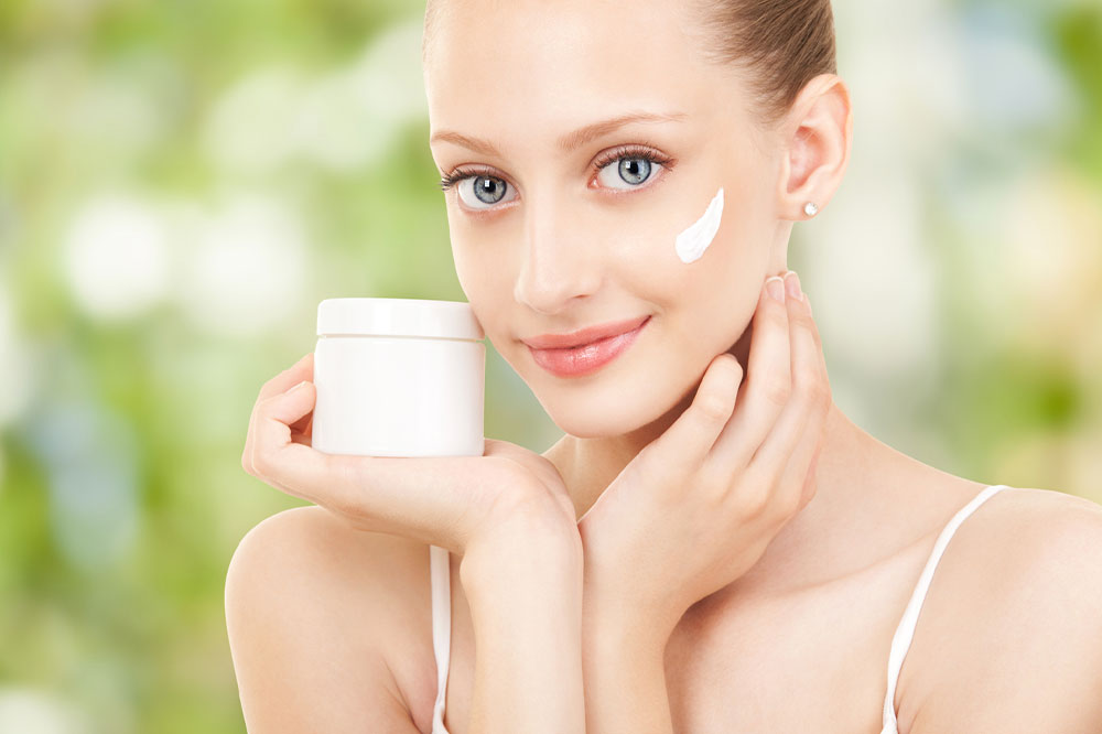 8 Tips for Picking the Right Anti-Aging Products