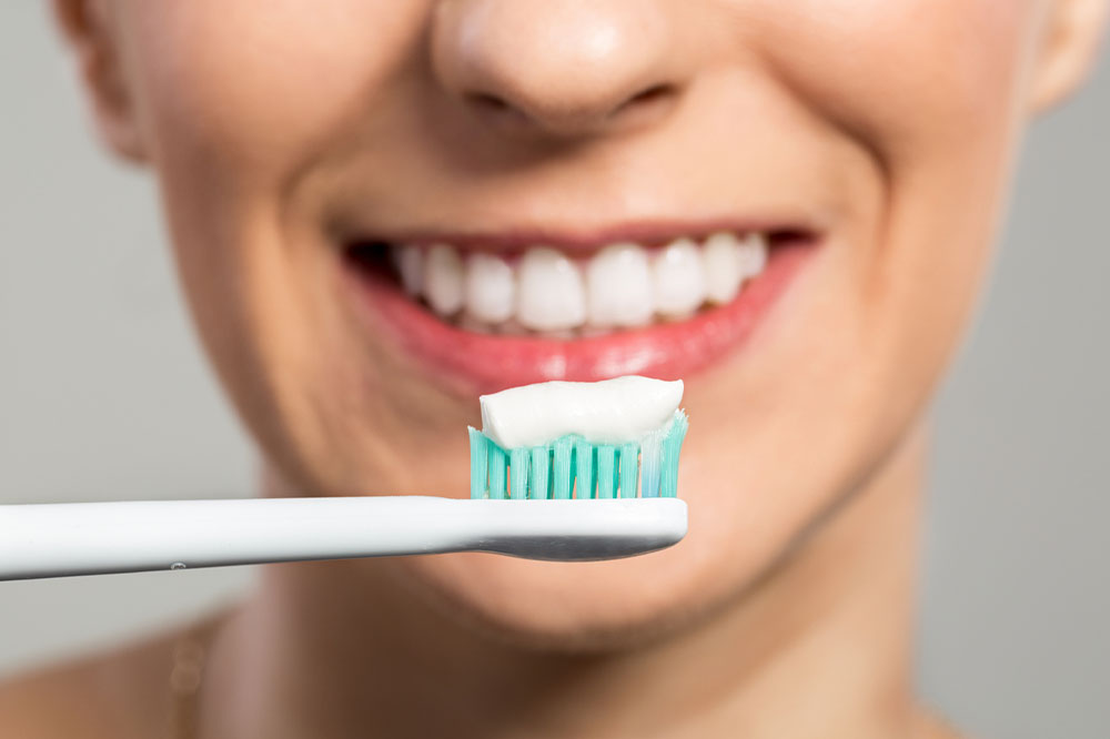 Teeth Whitening Toothpaste &#8211; Tips and Top Picks