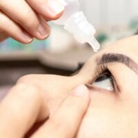 8 warning signs of thyroid eye disease